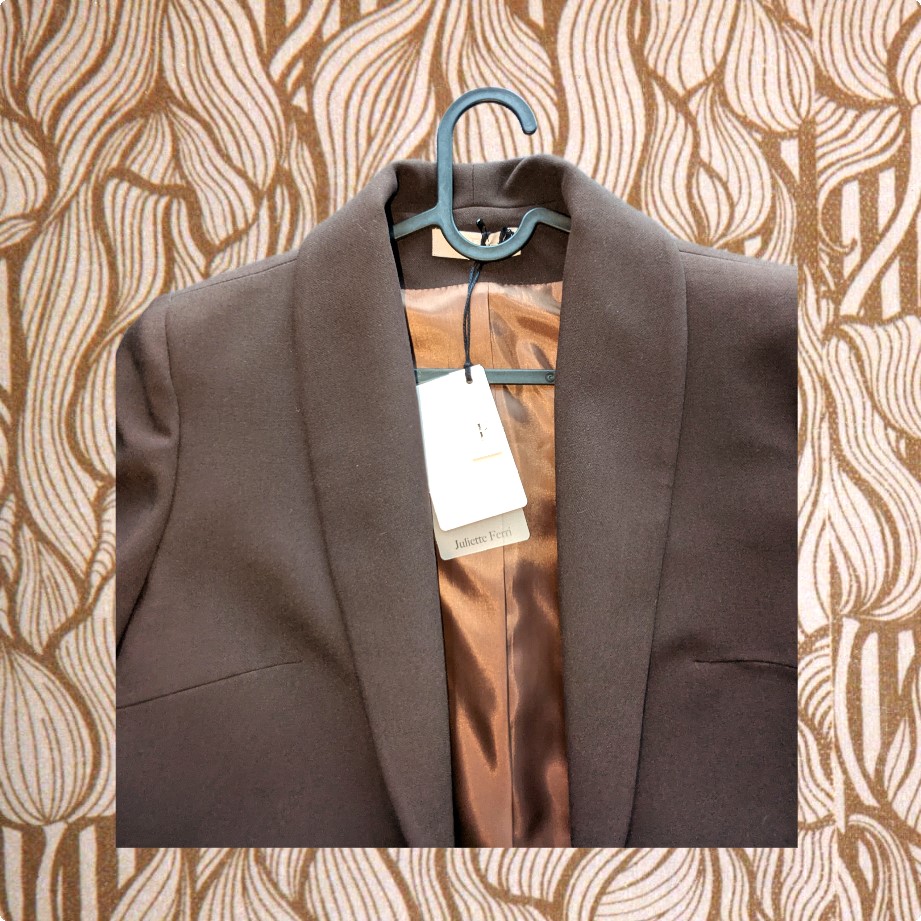 Élégante veste de costume marron foncè , blazer court – Image 3